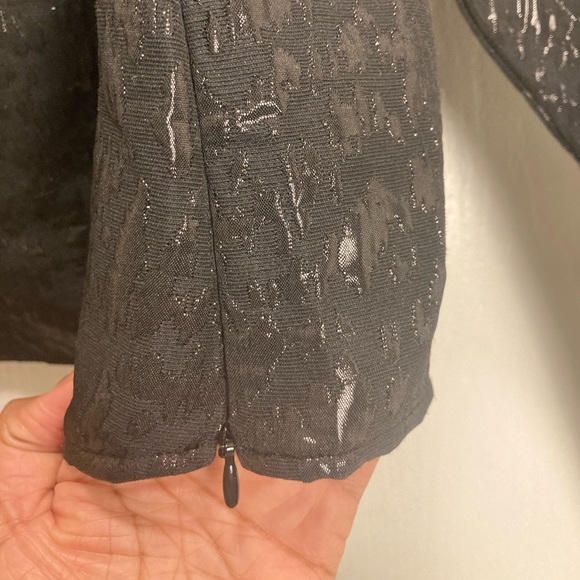 NWT H and M Black Jacquard-Weave Top Size XL - Picture 5 of 6